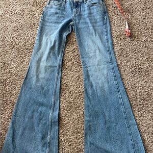 Women’s Blue Flared Jeans - Classic Light Wash